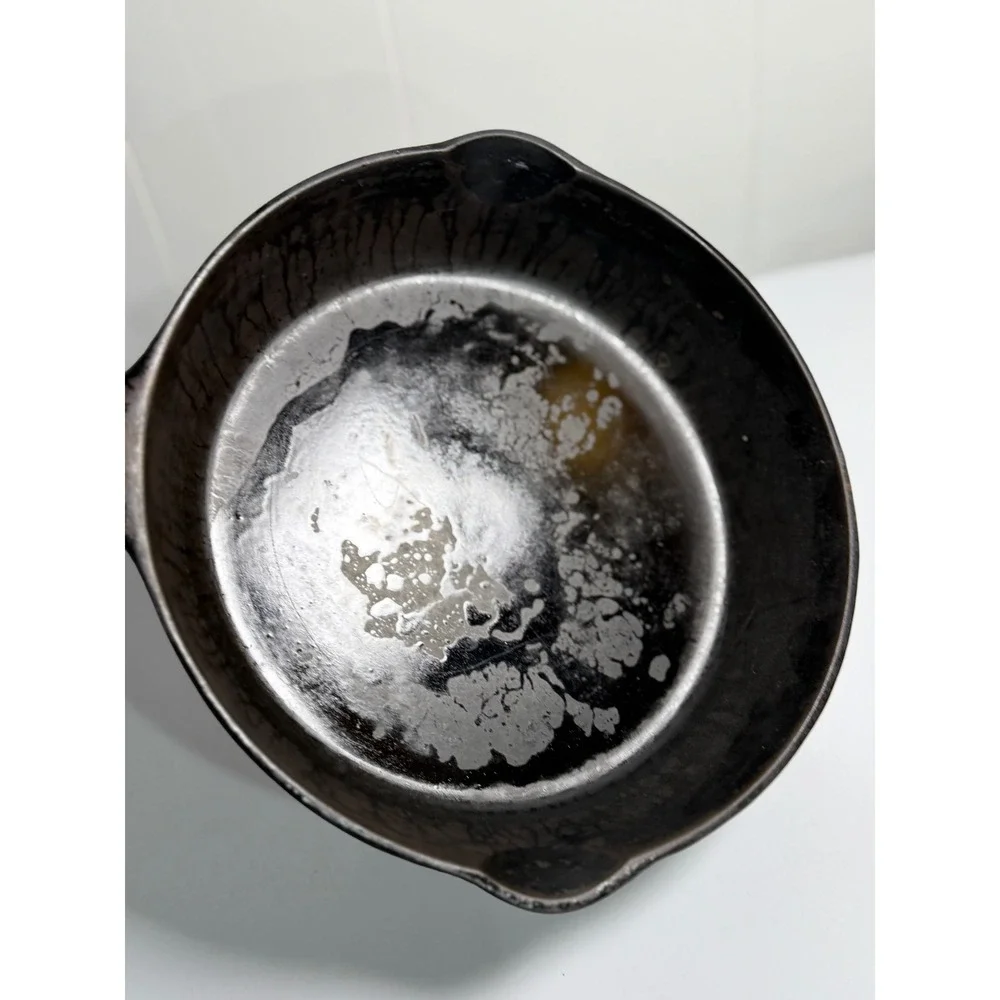 VTG Wagner Cast Iron Skillet Black #7 Round Frying Pan Cookware Kitchenware